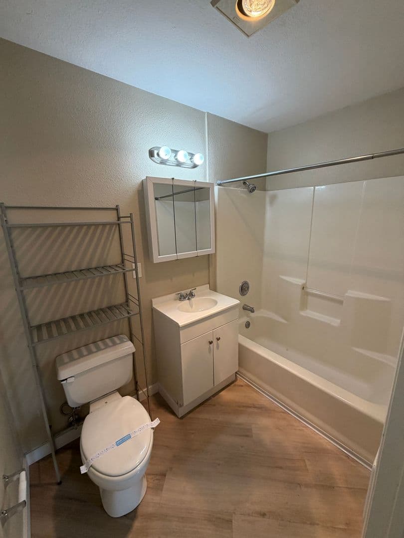 Corvallis Apartment: 121 NW 21st Street #10