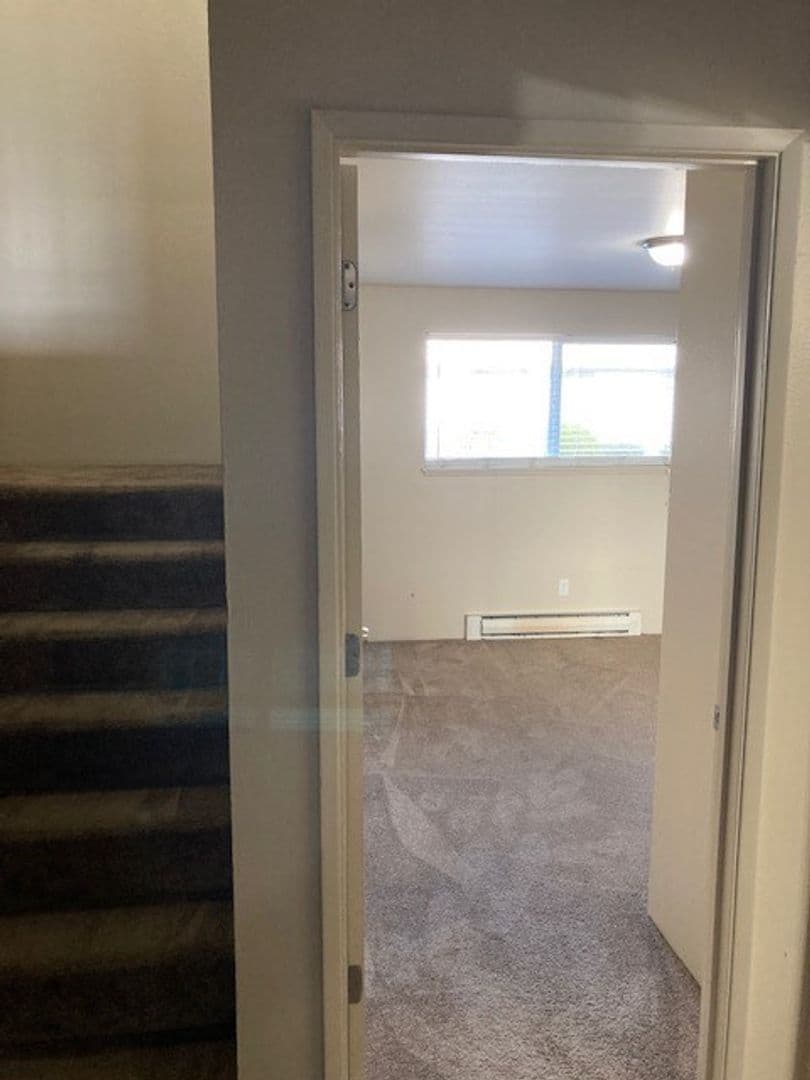 Corvallis Apartment: 1407 NW Kings Blvd.