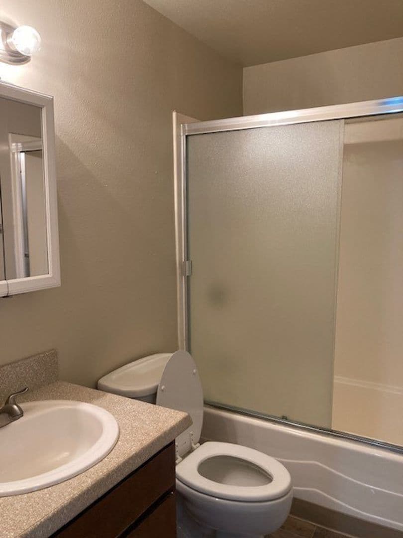 Corvallis Apartment: 1407 NW Kings Blvd.