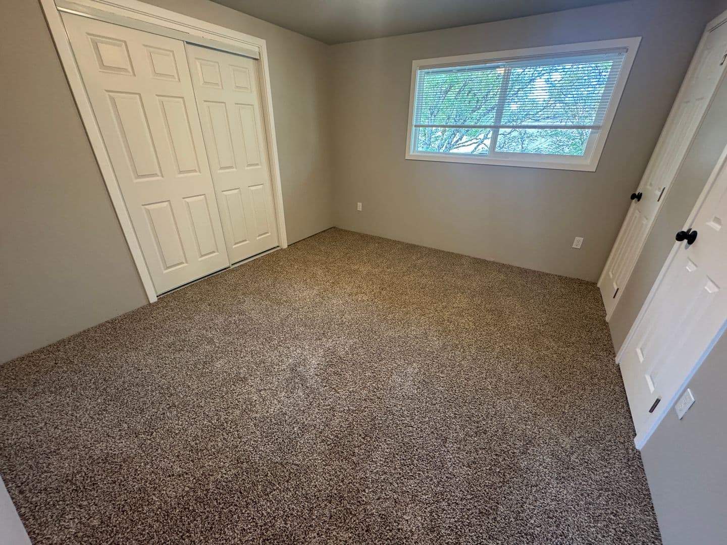 Philomath Apartment: 1716 Applegate Street, #2