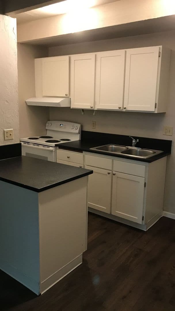 Eugene Apartment: 15th & Olive Apartments