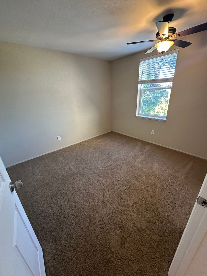 Corvallis Apartment: 121 NW 21st Street #10