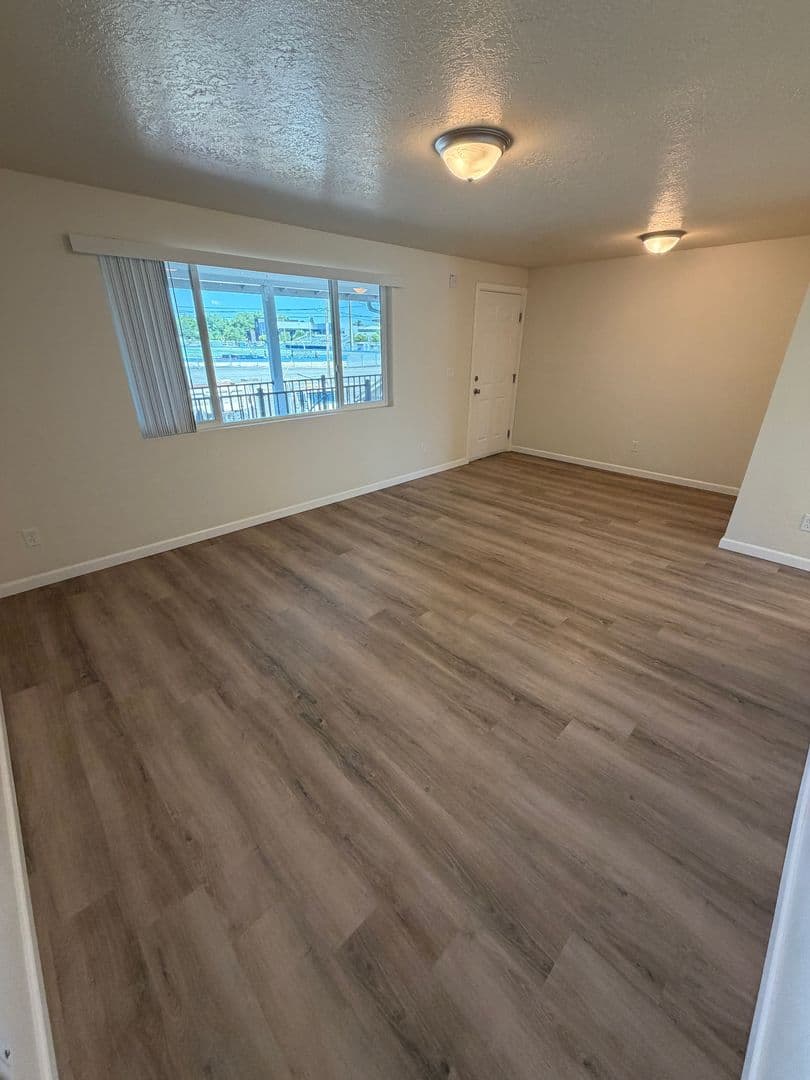 Albany Apartment: 2215 Elm St SW