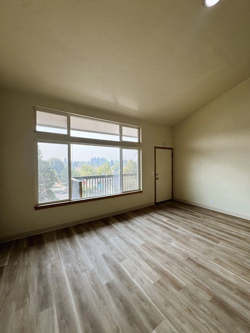 Eugene Apartment: 88 Lincoln St