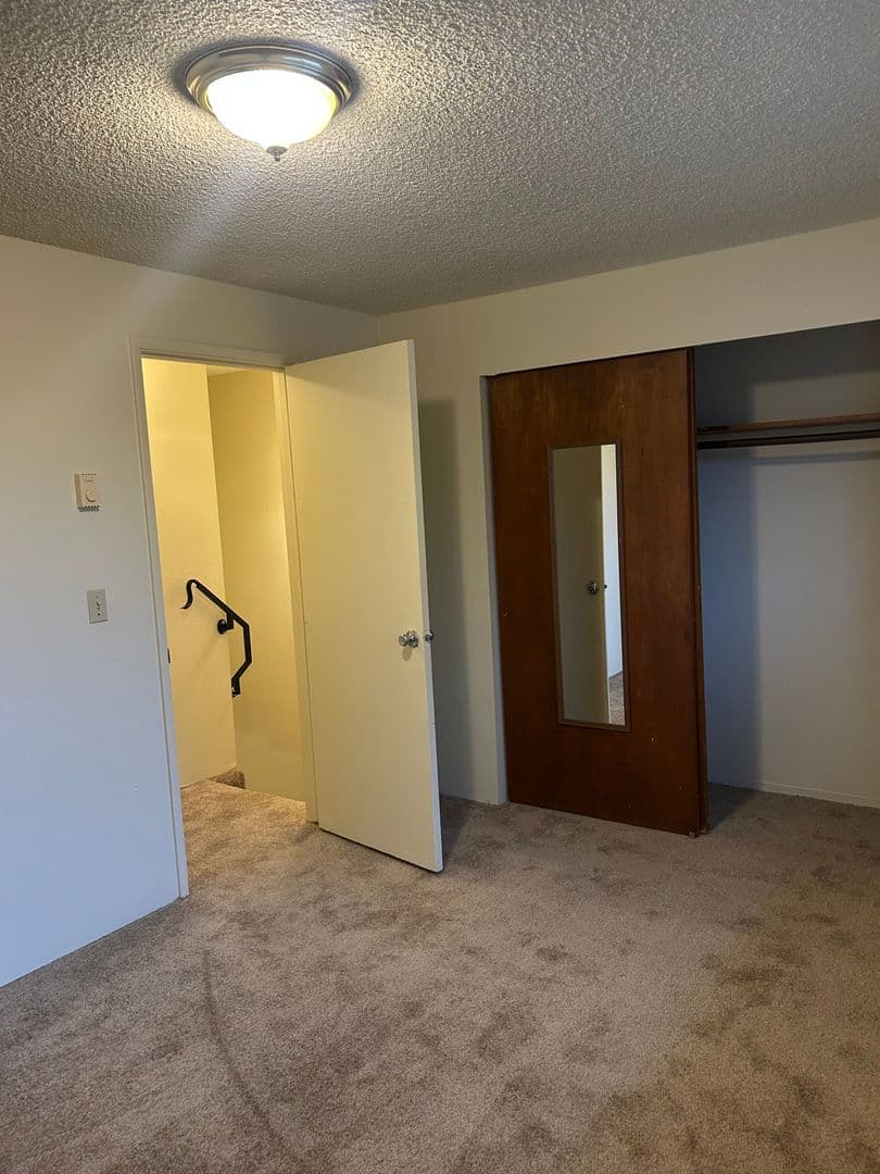 Albany Apartment: 505 27th Ave., SE #45