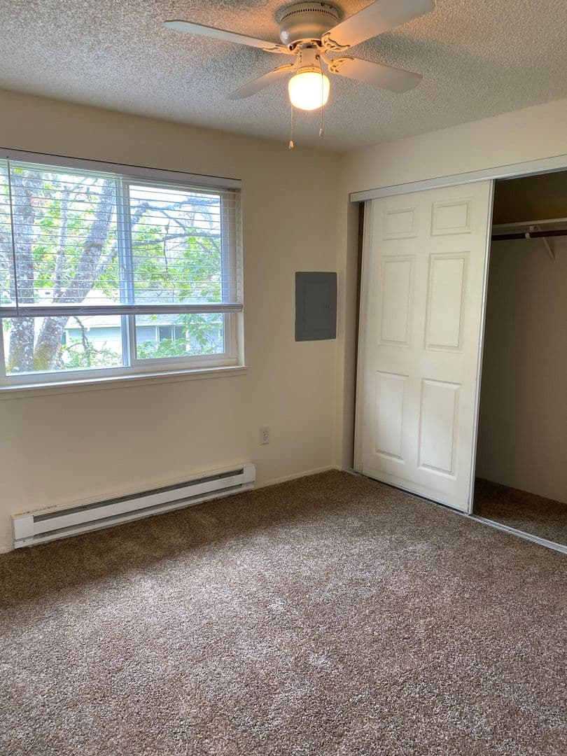 Corvallis Apartment: 459-C SE Lilly Ave