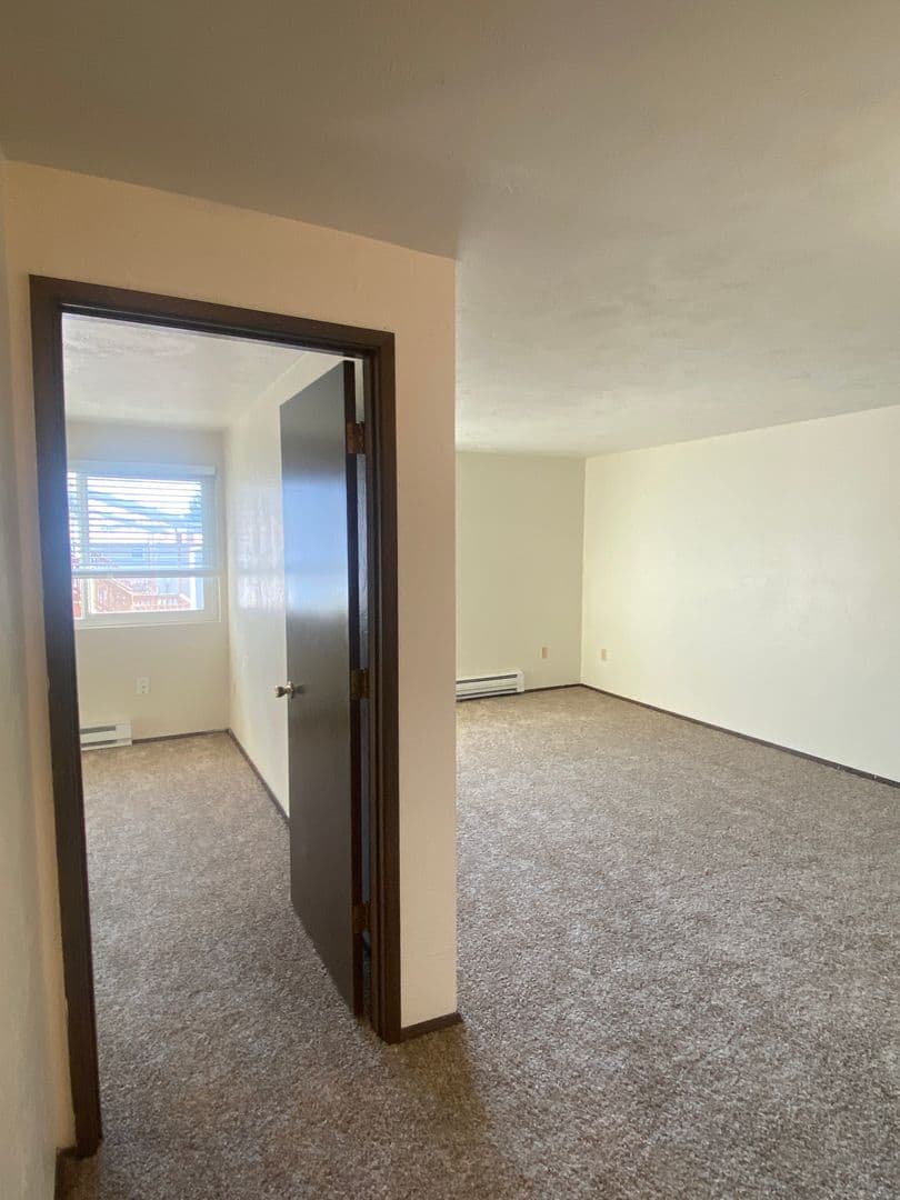 Corvallis Apartment: 950 NW Sycamore Ave #12