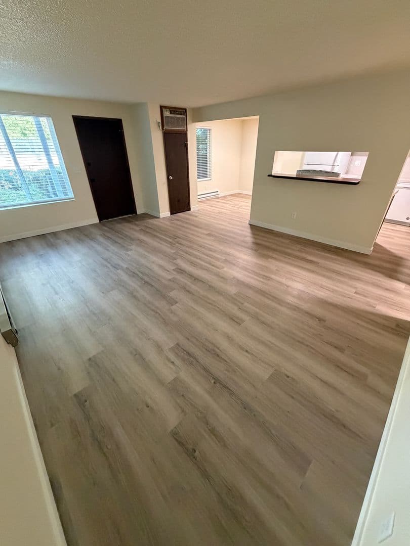 Corvallis Apartment: 2780 NW 29th St - C