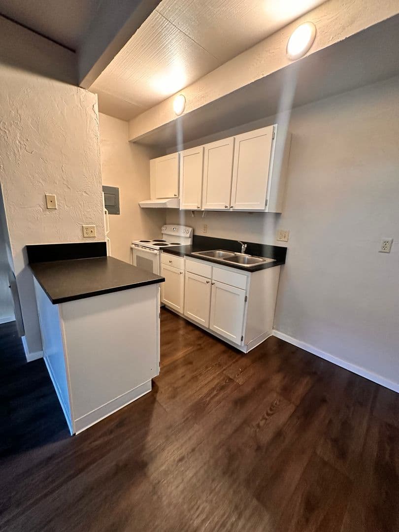 Eugene Apartment: 15th & Olive Apartments