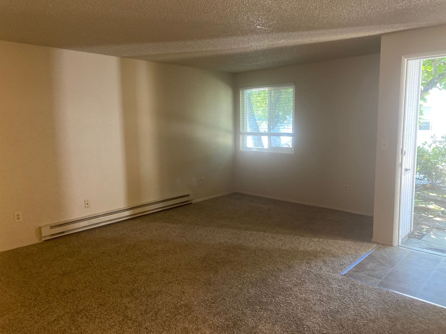Corvallis Apartment: 457-B SE Lilly Ave