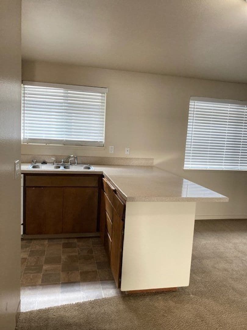 Corvallis Apartment: 1407 NW Kings Blvd.