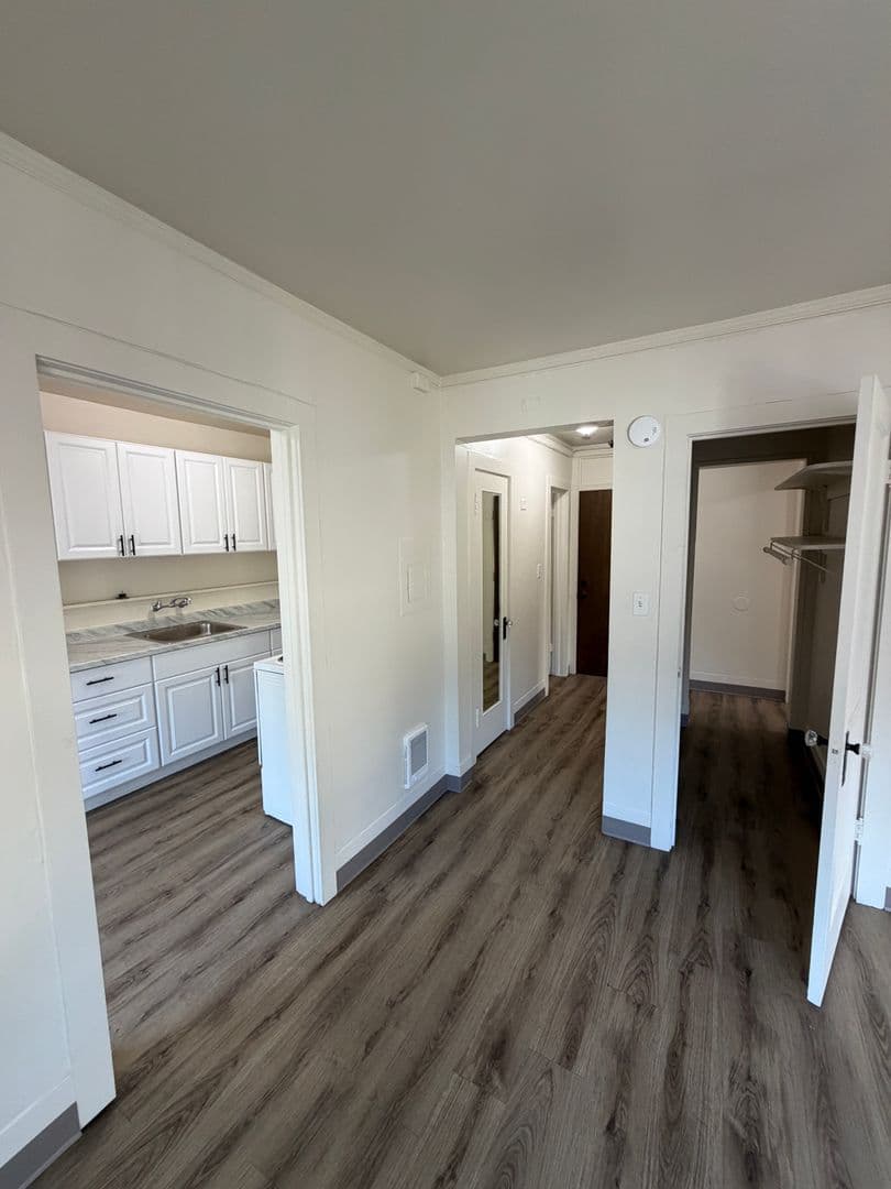 Corvallis Apartment: 525 NW Monroe Ave #201