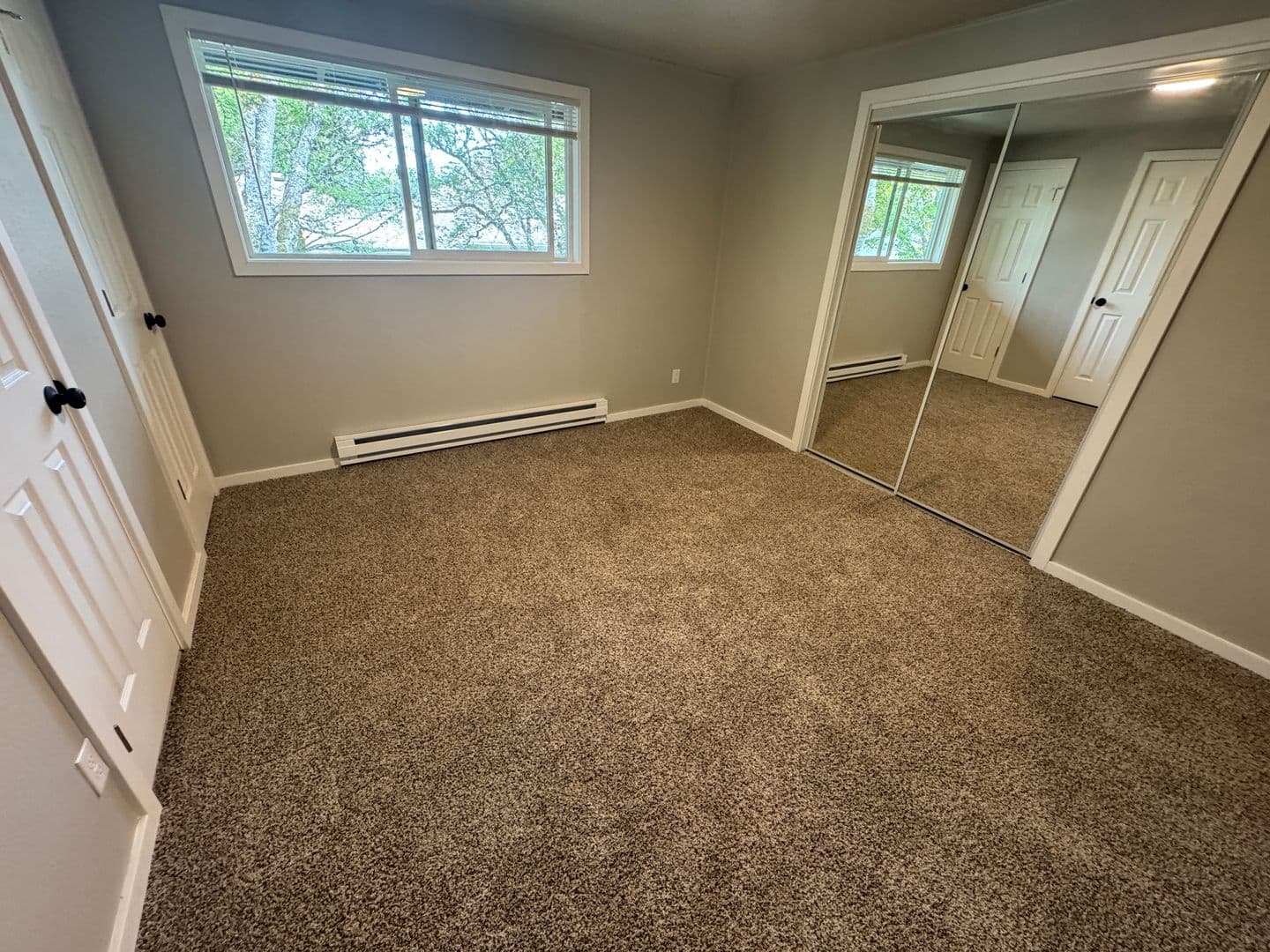 Philomath Apartment: 1716 Applegate Street, #3