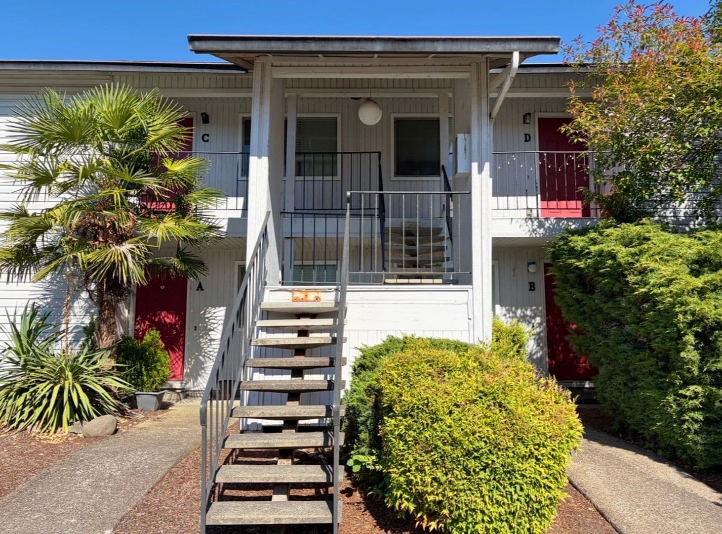 Corvallis Apartment: 459-C SE Lilly Ave