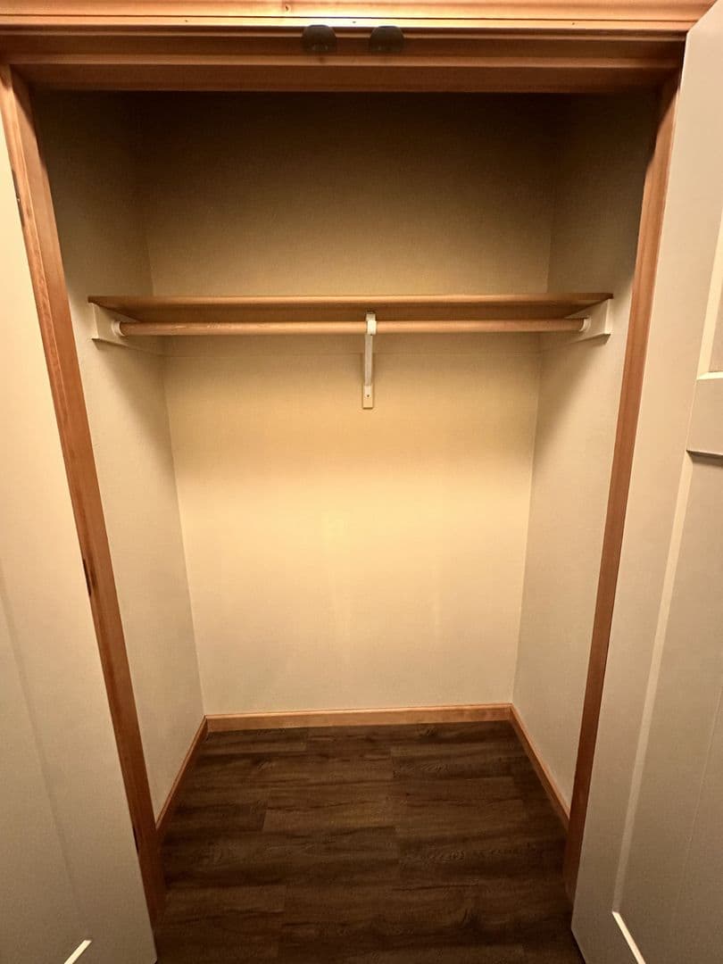 Eugene Apartment: 82 East 19th Alley