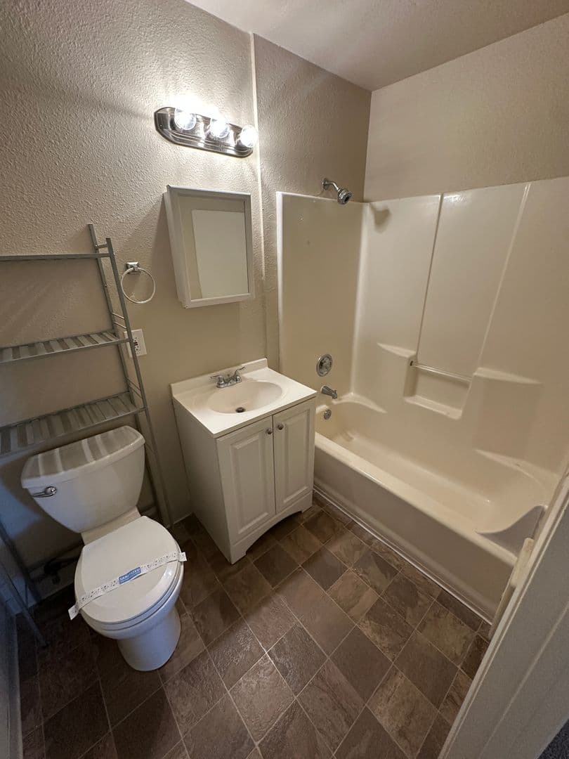 Corvallis Apartment: 121 NW 21st Street #10