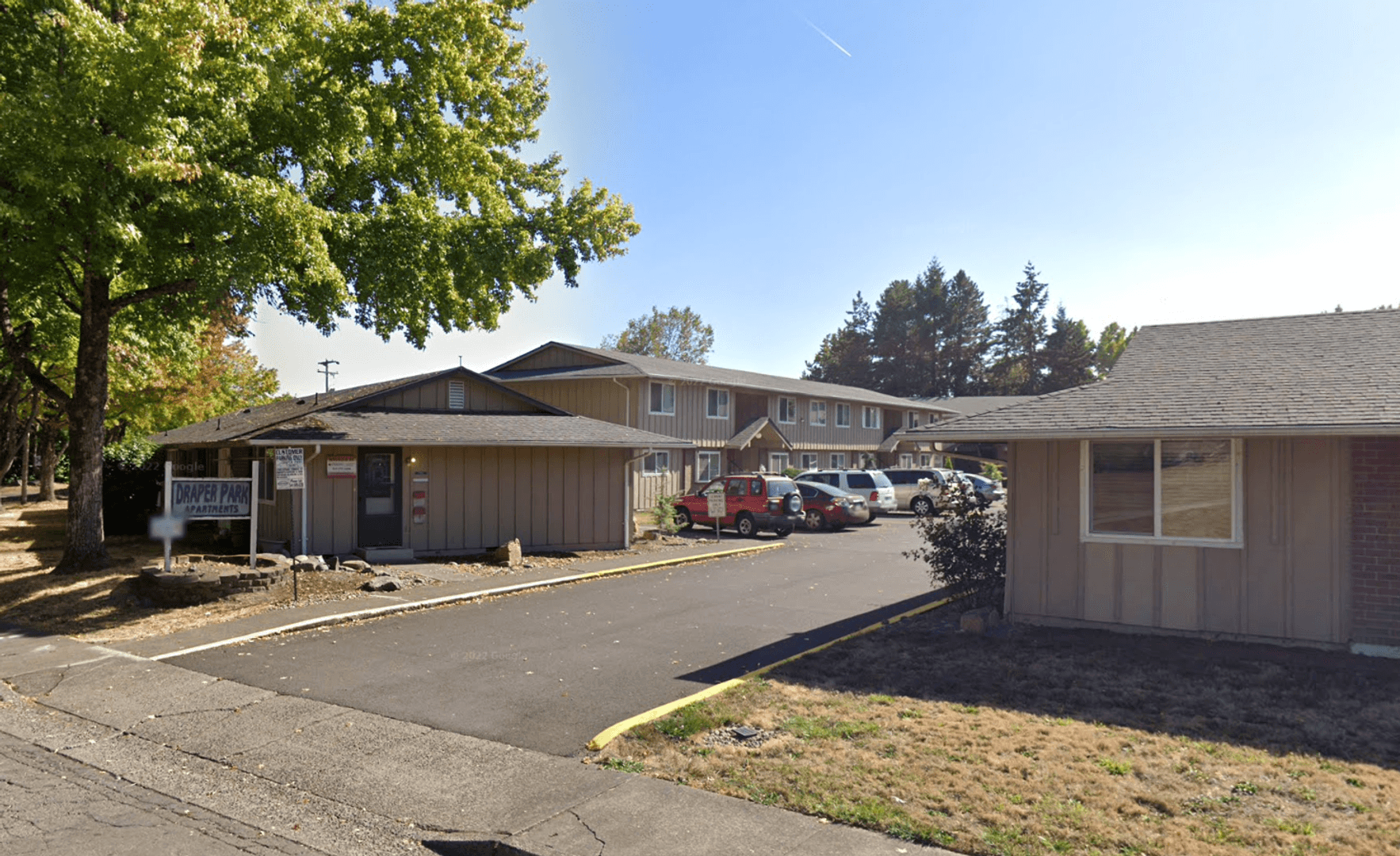 Albany Apartment: 638 32nd Ave SE #8