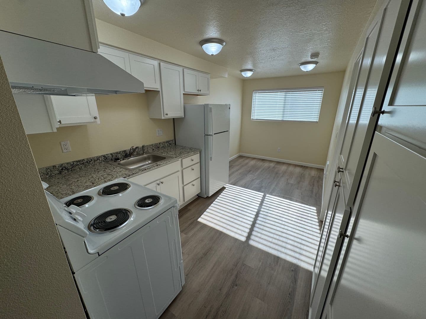 Albany Apartment: 2215 Elm St SW