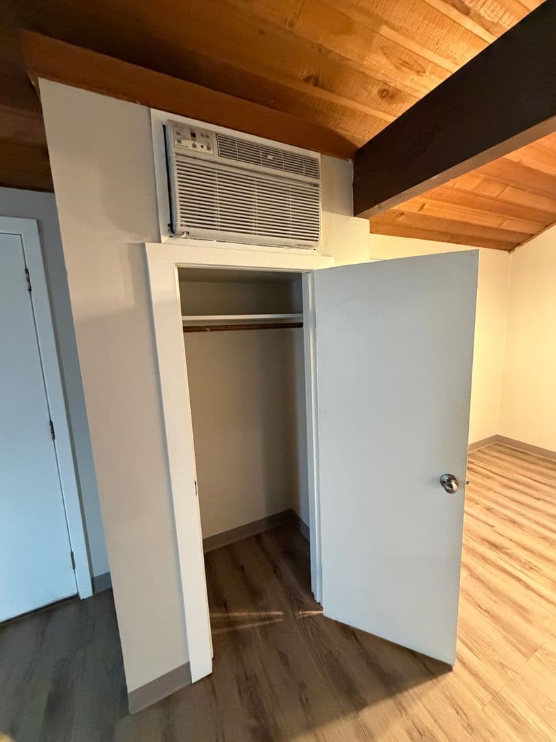 Corvallis Apartment: 2780 NW 29th St - I