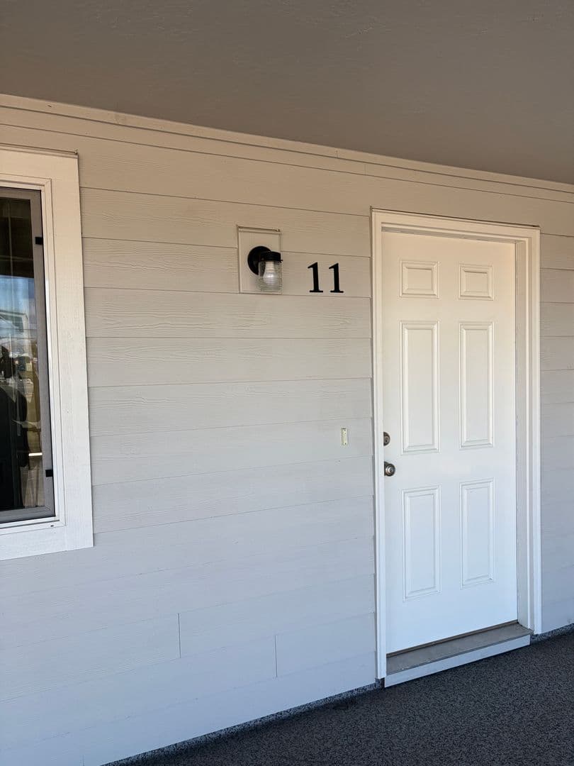 Albany Apartment: 2215 Elm St SW