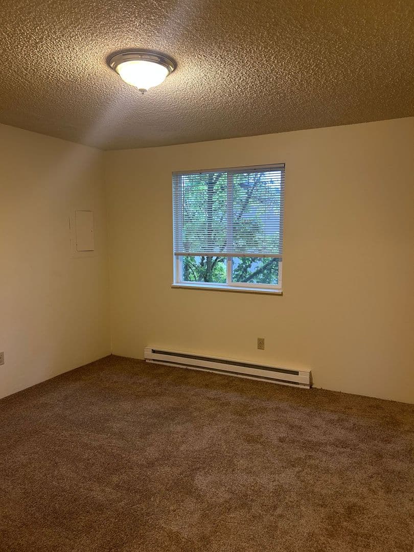 Albany Apartment: 505 27th Ave., SE #45