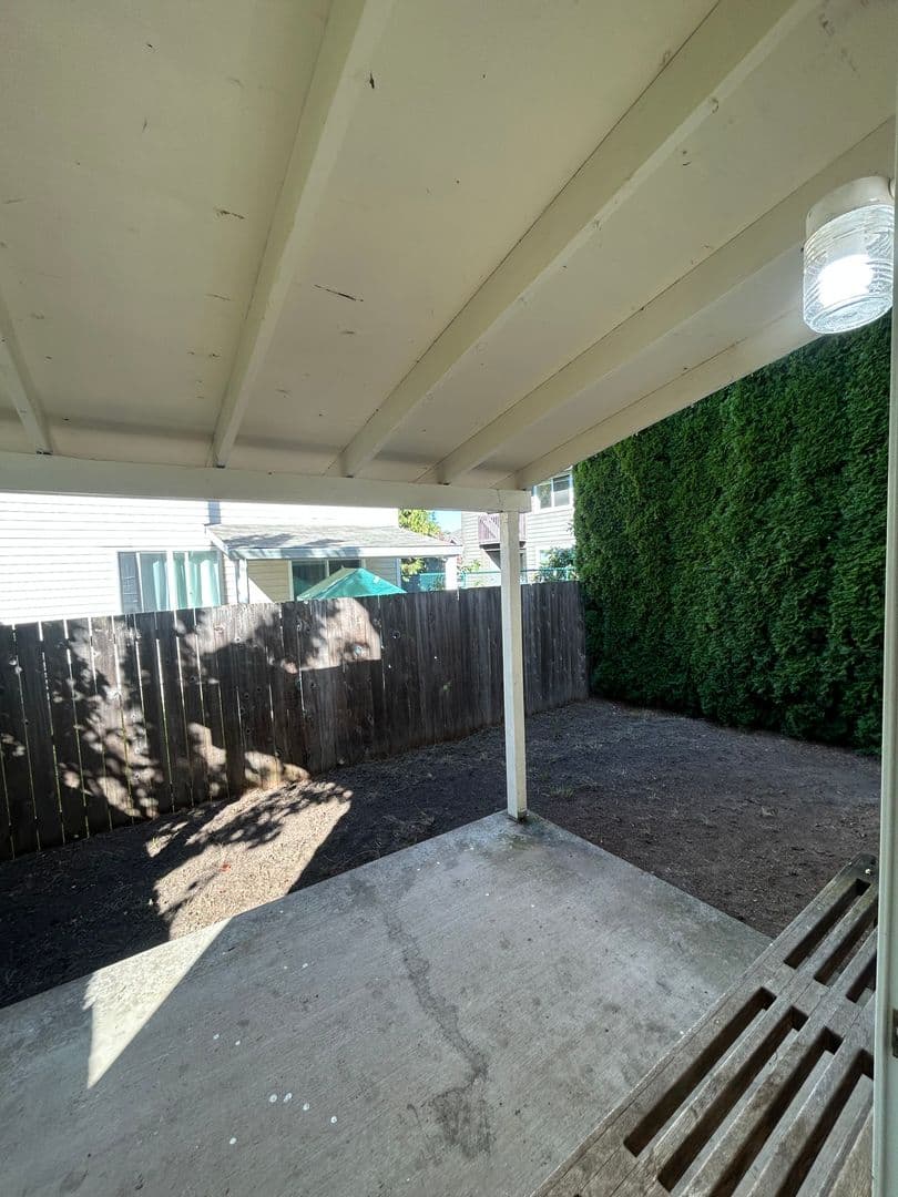 Corvallis House: 1815 SW Easy St