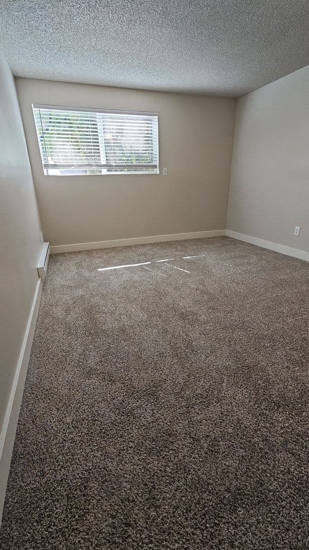 Corvallis Apartment: 2790 NW 29th St - C