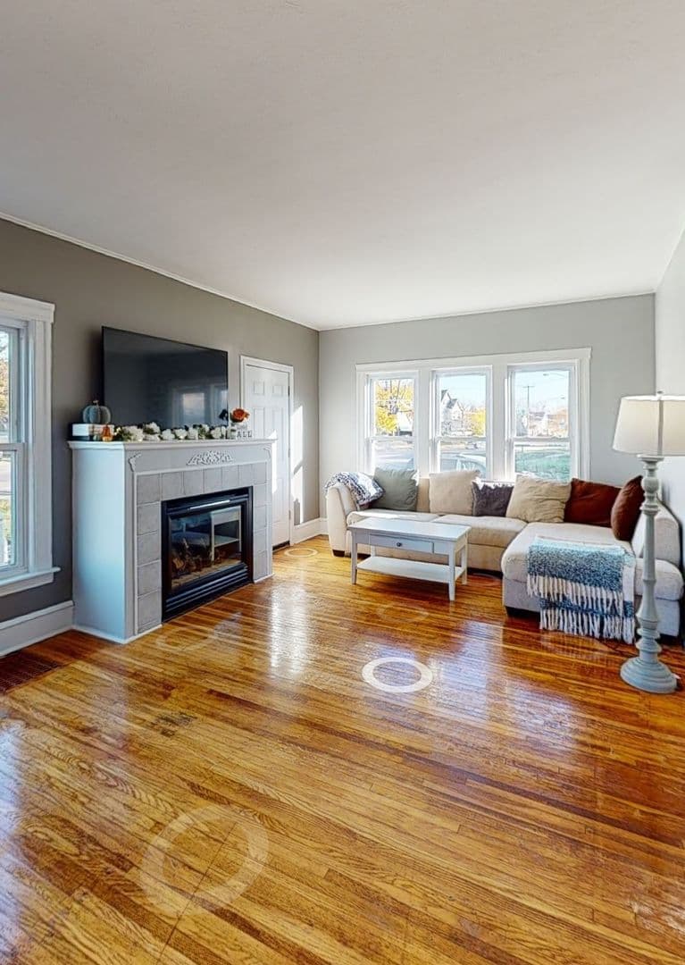 Elmira Heights House: 209 Glenwood Ave