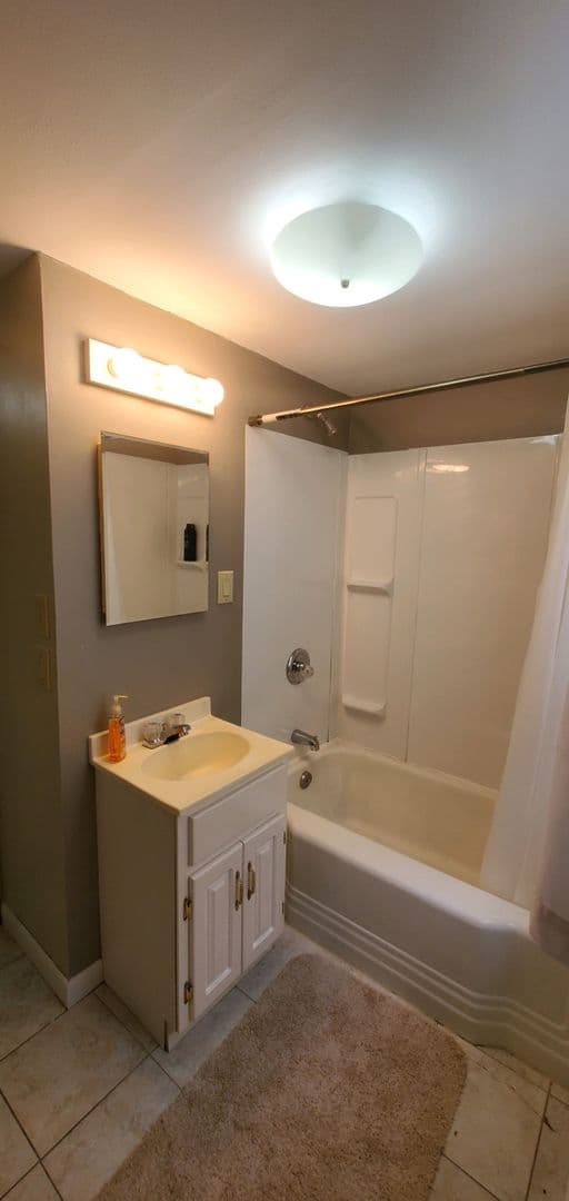 Elmira Heights Apartment: 263 W 13th St.