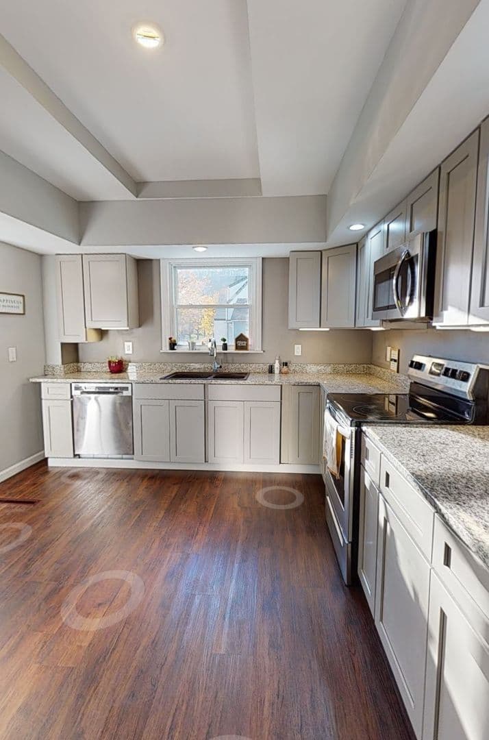 Elmira Heights House: 209 Glenwood Ave