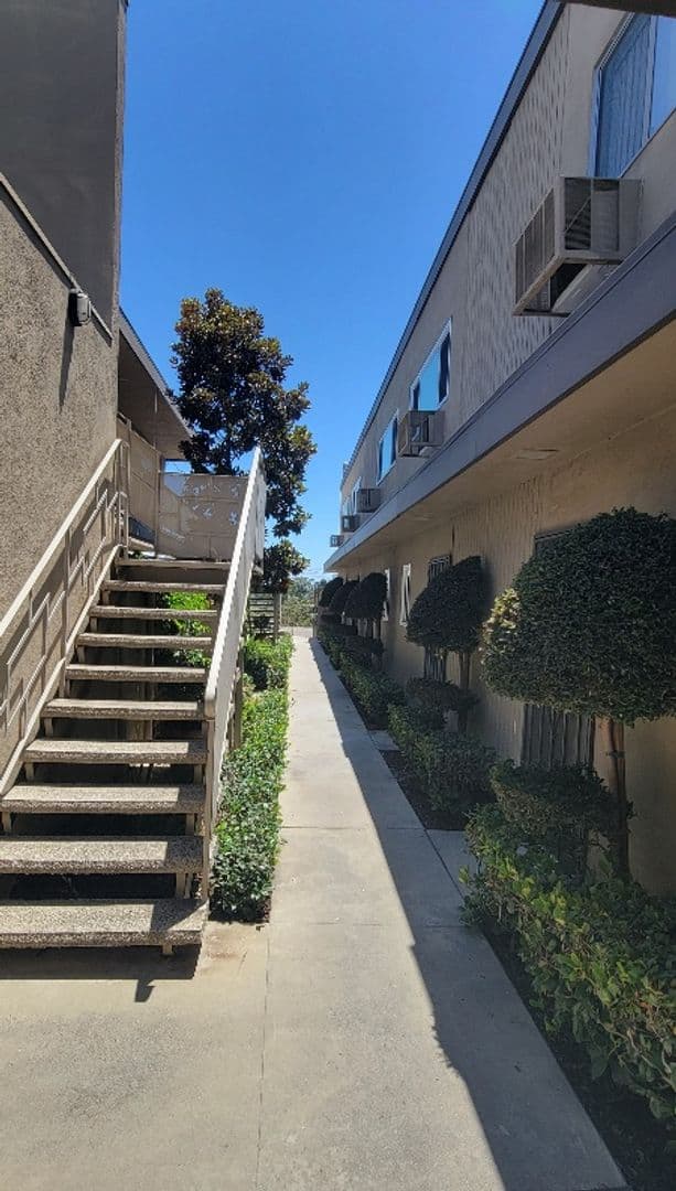 FULLERTON Apartment: 226 W. UNION AVENUE
