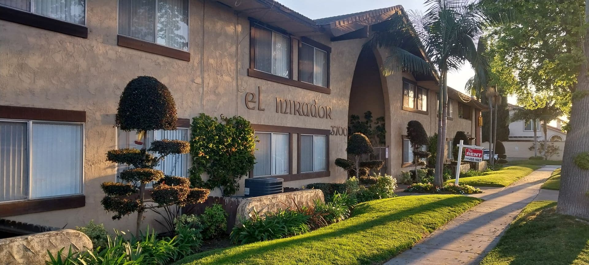 ANAHEIM Apartment: 3700 W. MUNGALL DR.
