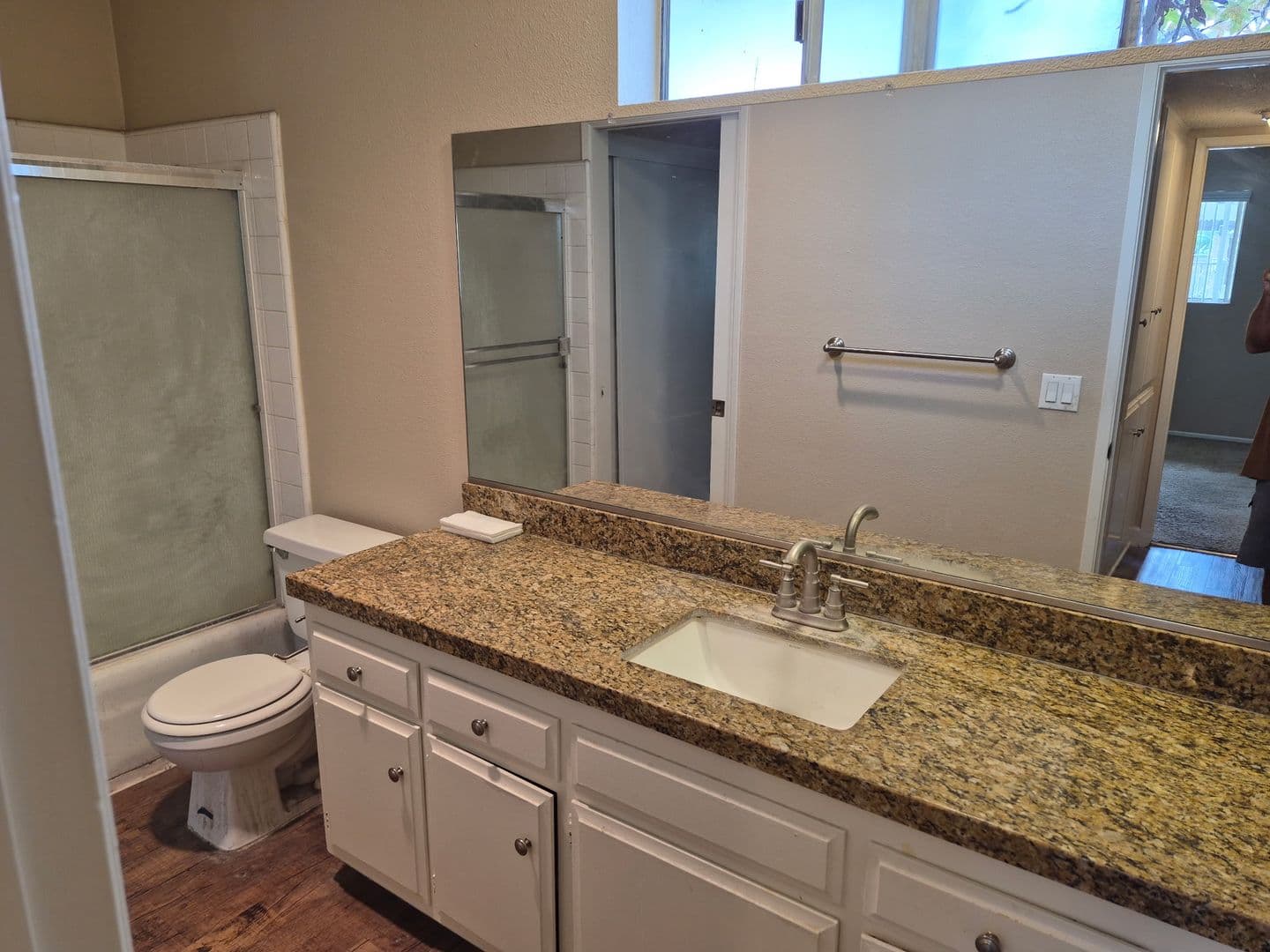 ANAHEIM Apartment: 3700 W. MUNGALL DR.