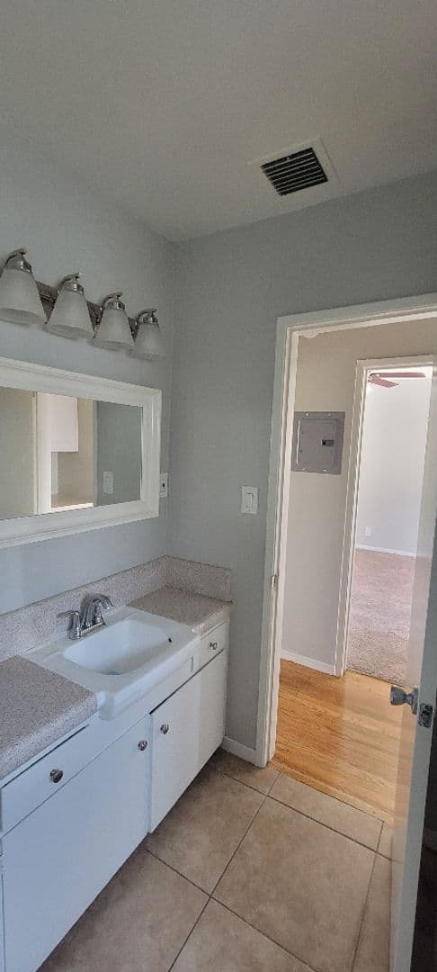 FULLERTON Apartment: 200 W. UNION AVE.