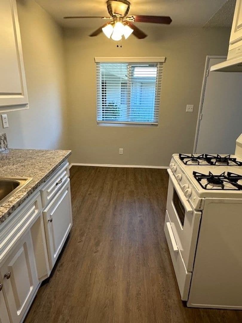 DOWNEY Apartment: 11833 OLD RIVER SCHOOL RD