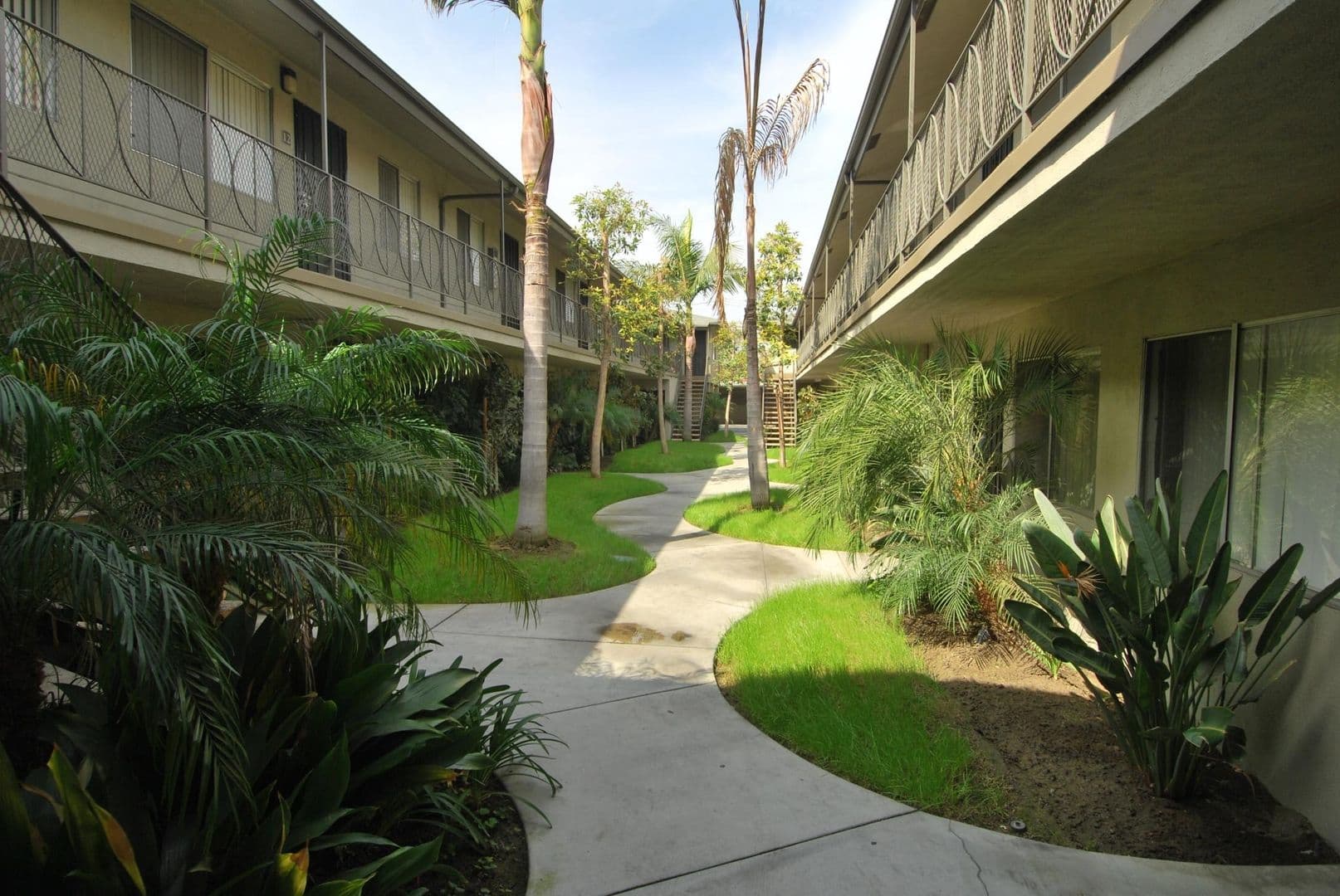 DOWNEY Apartment: 11833 OLD RIVER SCHOOL RD