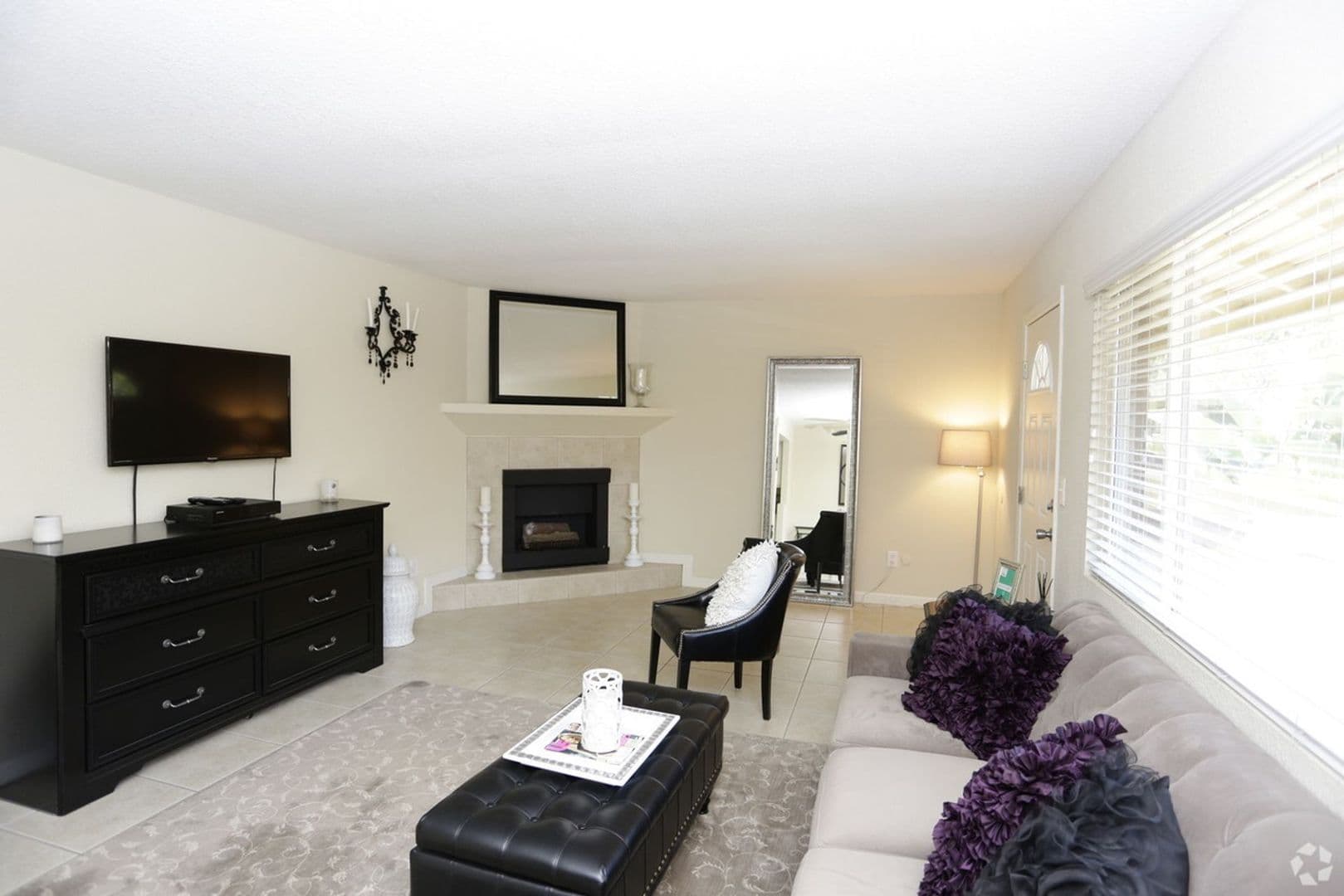 TUSTIN Apartment: 14382 REDHILL AVE