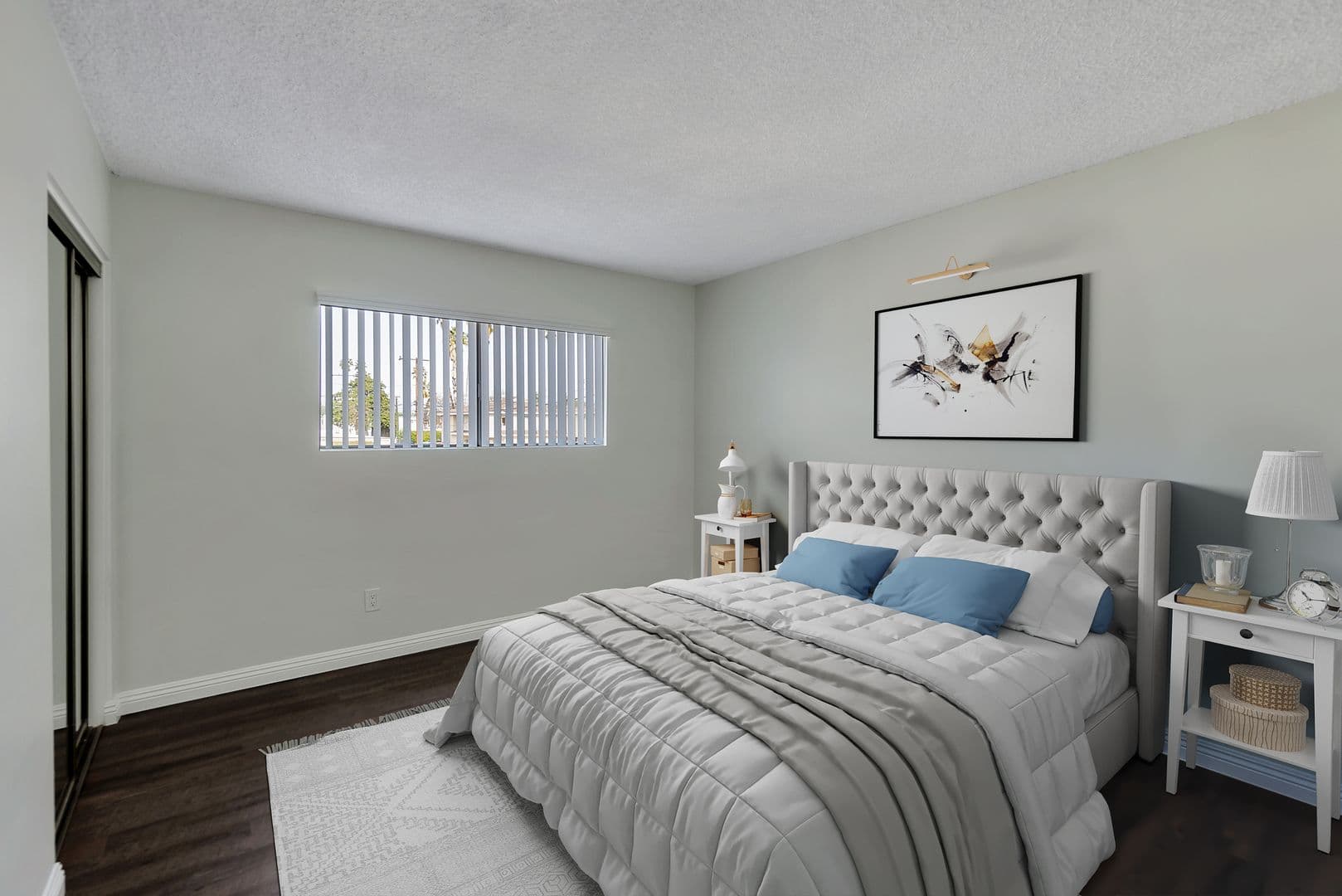 ANAHEIM Apartment: 2341 W. CRESCENT AVE.