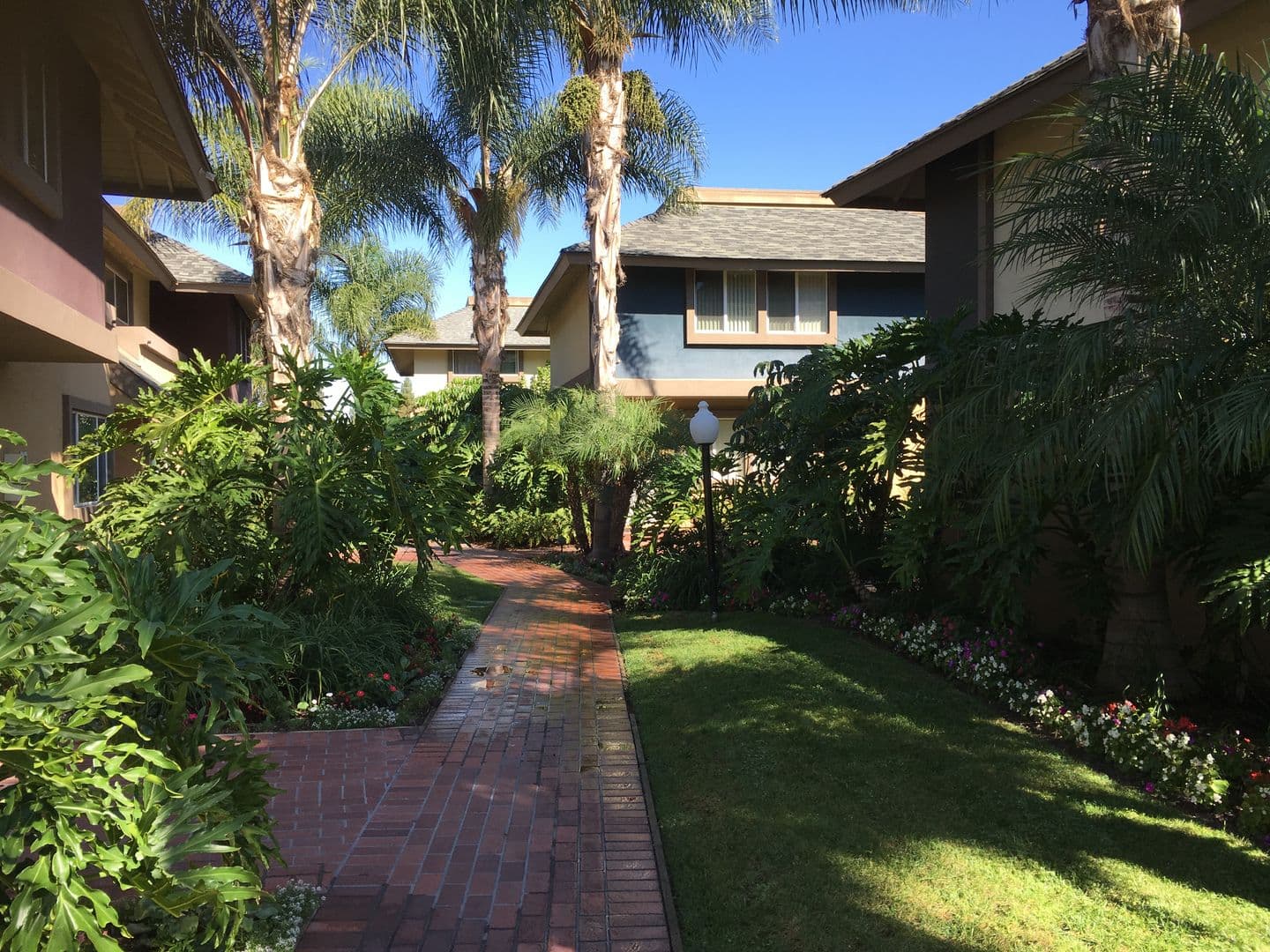 TUSTIN Apartment: 14382 REDHILL AVE