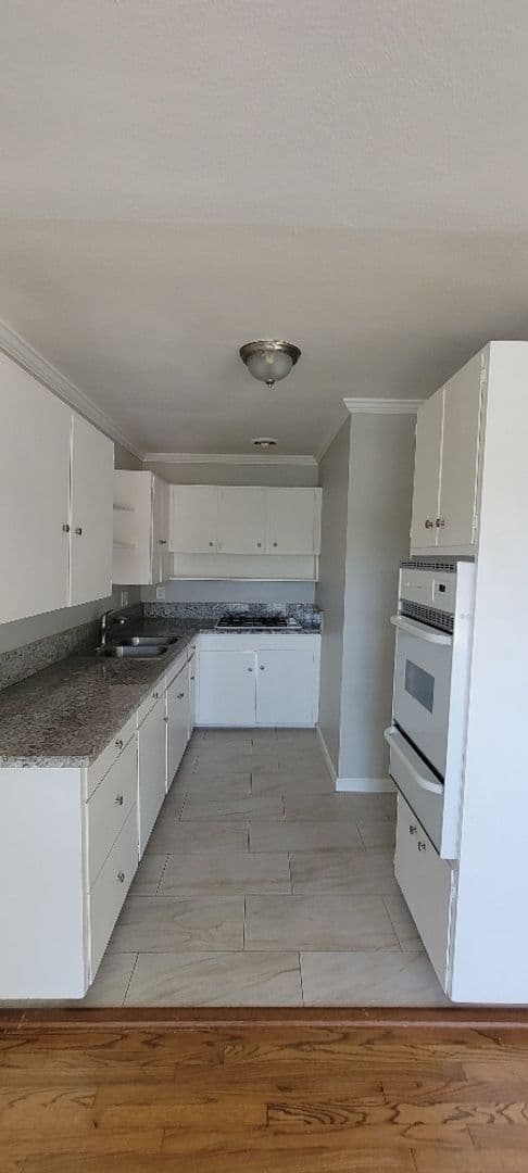 FULLERTON Apartment: 200 W. UNION AVE.