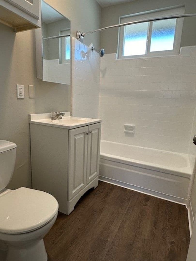 FULLERTON Apartment: 1842 - 1848 W VALENCIA DR