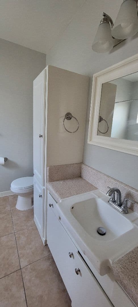 FULLERTON Apartment: 200 W. UNION AVE.