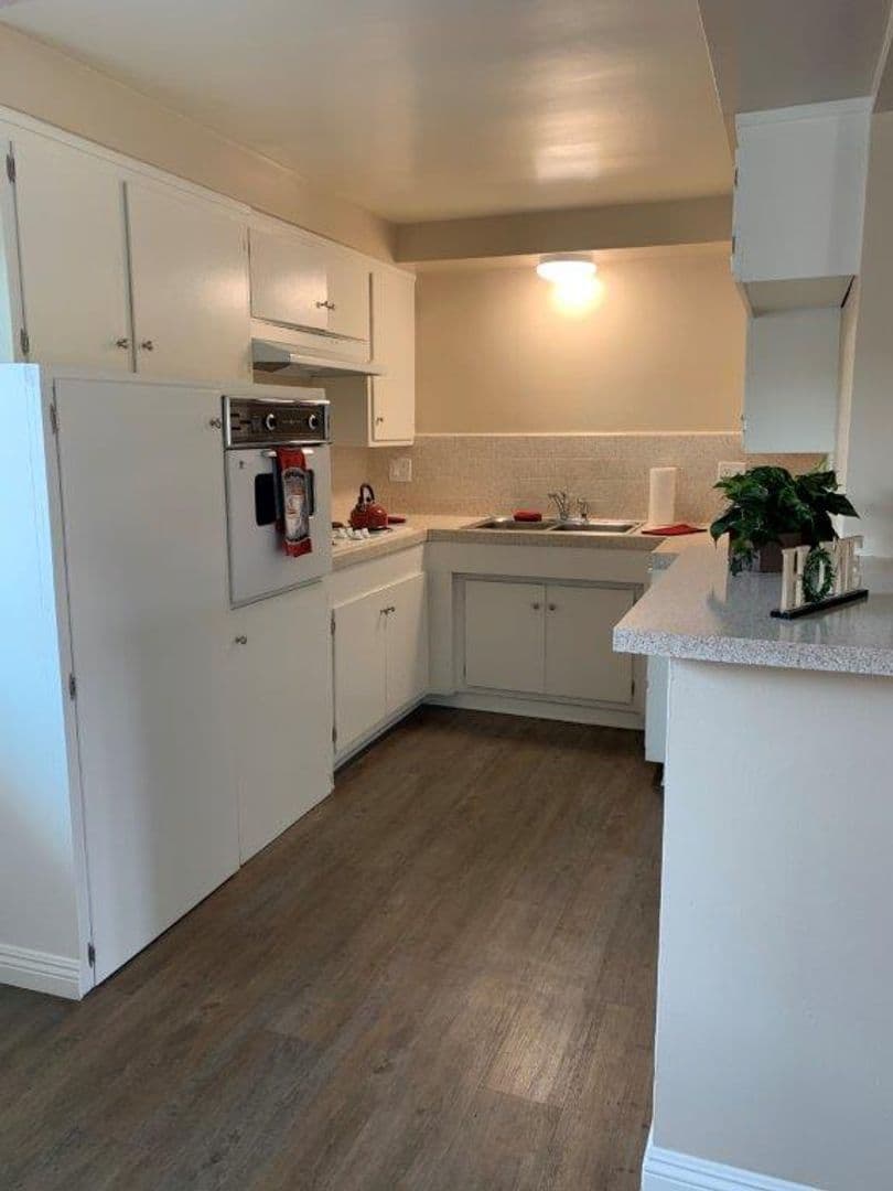 LA HABRA Apartment: 861 NORTH CYPRESS ST.