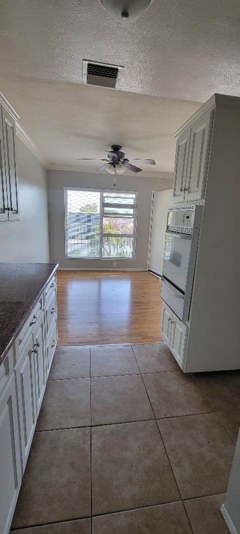 FULLERTON Apartment: 200 W. UNION AVE.