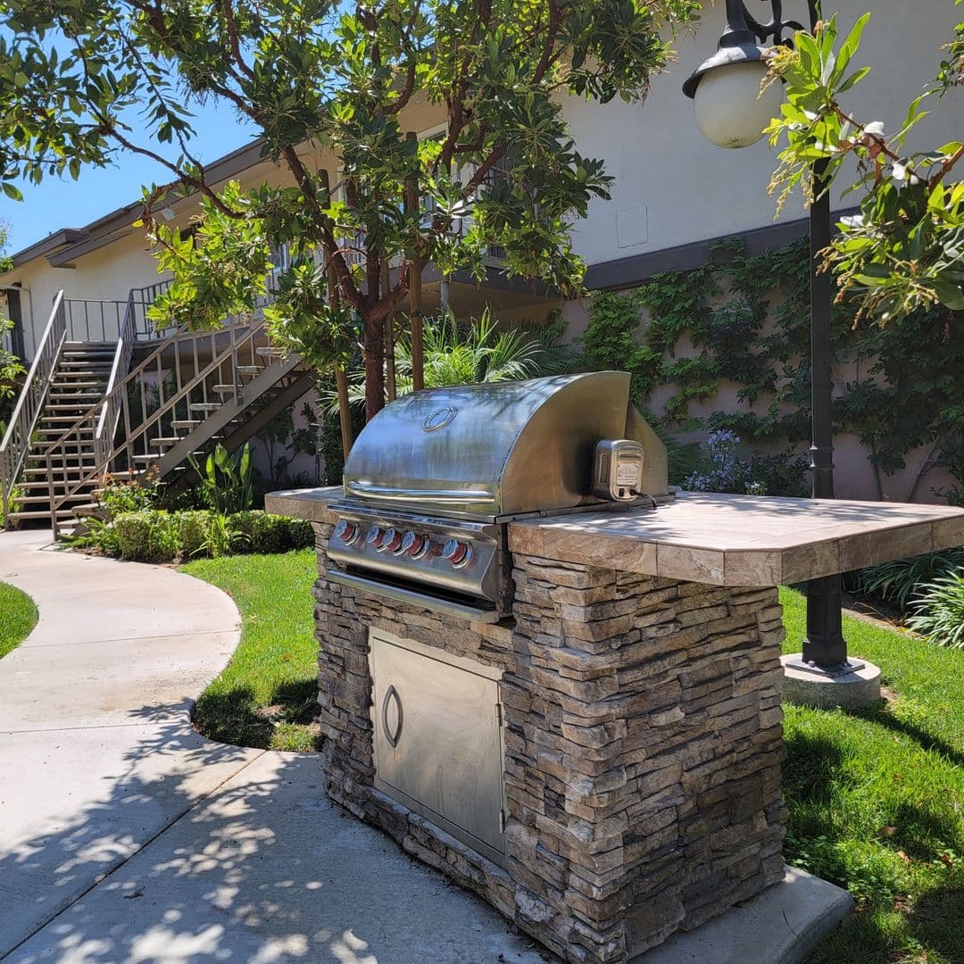 LA HABRA Apartment: 861 NORTH CYPRESS ST.