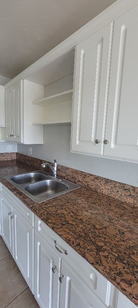 FULLERTON Apartment: 200 W. UNION AVE.