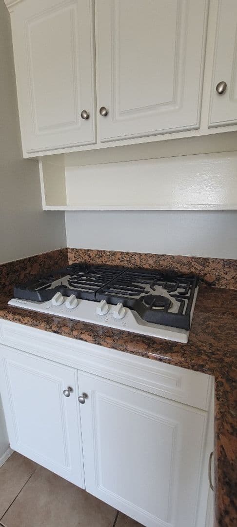 FULLERTON Apartment: 200 W. UNION AVE.