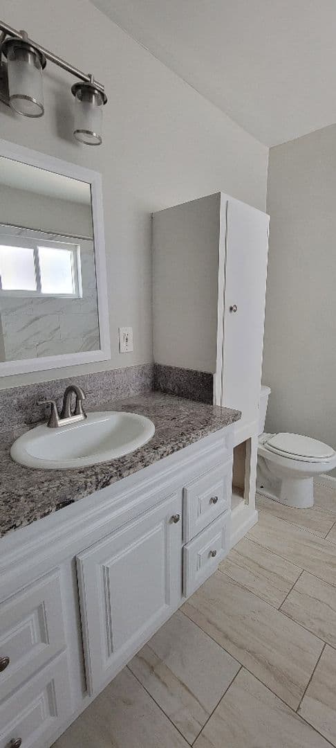 FULLERTON Apartment: 200 W. UNION AVE.