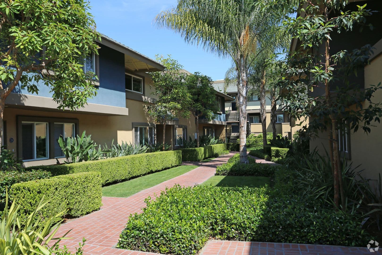 TUSTIN Apartment: 14382 REDHILL AVE