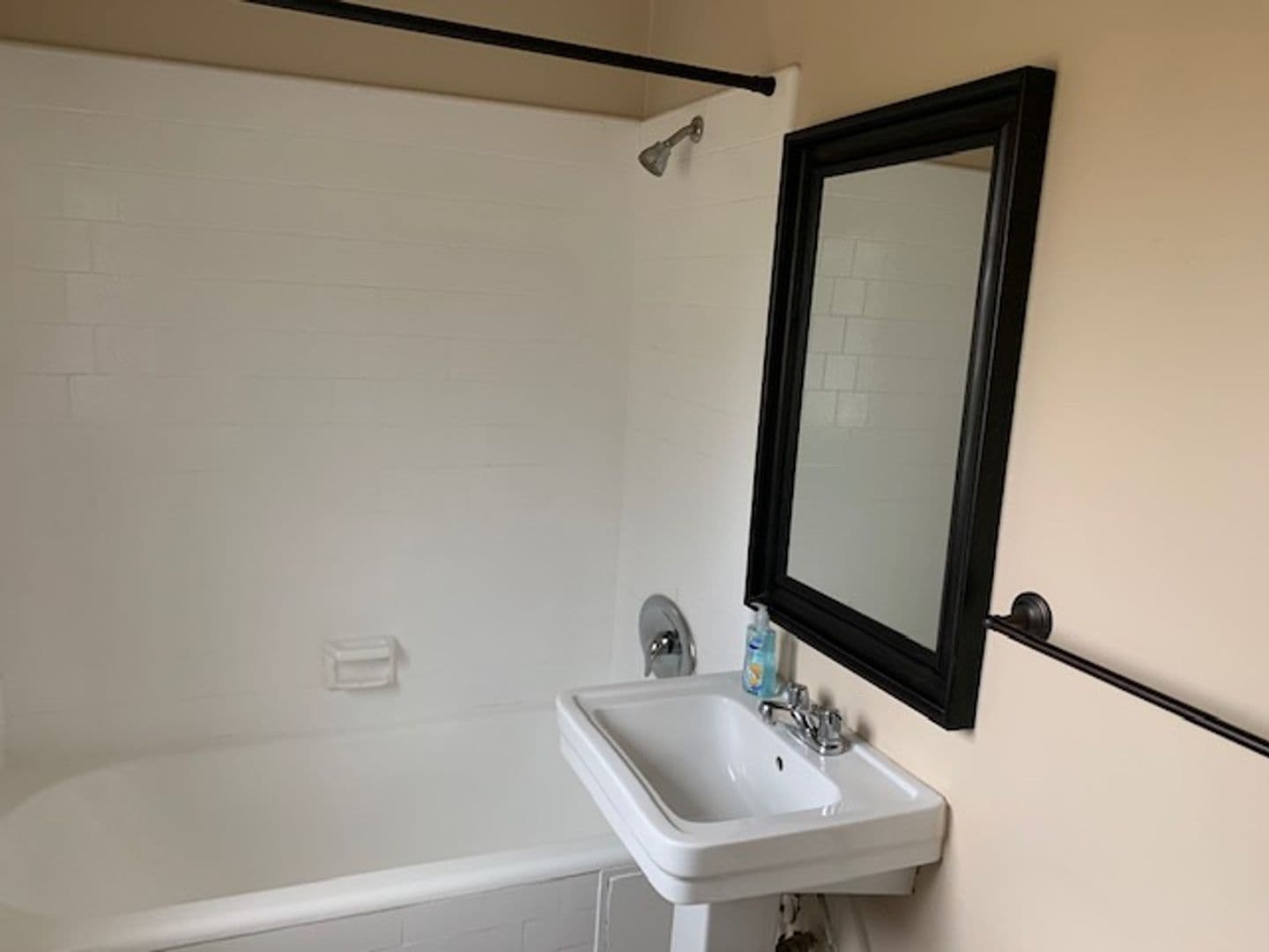 LONG BEACH Apartment: 3314 - 3330 E 2ND ST.